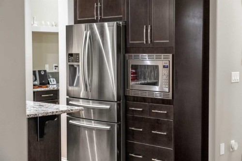 47 Nolancliff Place Nw, Calgary, AB - Indoor Photo Showing Kitchen