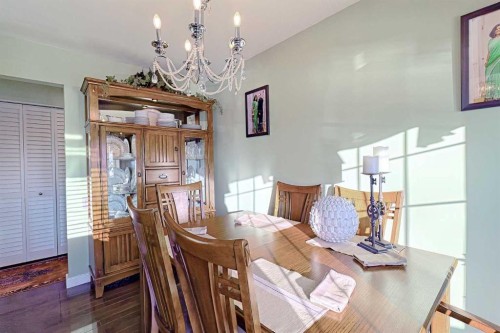 4728 Rundlehorn Drive Ne, Calgary, AB - Indoor Photo Showing Dining Room