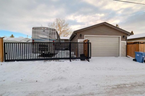 4728 Rundlehorn Drive Ne, Calgary, AB - Outdoor With Exterior