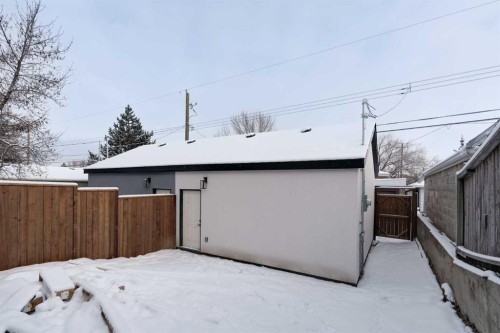 2812 35 Street Sw, Calgary, AB - Outdoor With Exterior