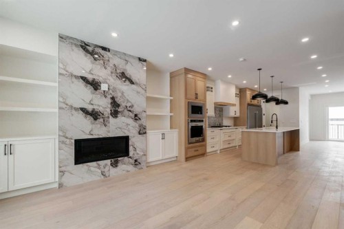 2812 35 Street Sw, Calgary, AB - Indoor Photo Showing Other Room