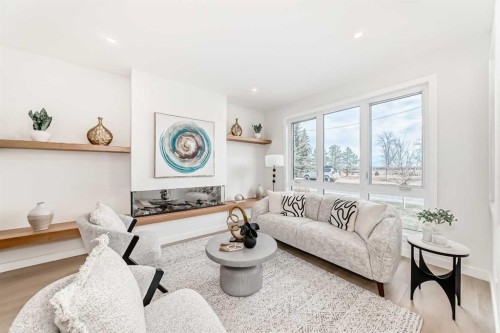 39B Moncton Road Ne, Calgary, AB - Indoor Photo Showing Living Room