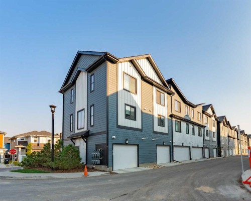 364 Seton Villas Se, Calgary, AB - Outdoor