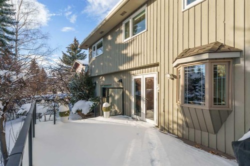 215 Edgemont Place Nw, Calgary, AB - Outdoor With Exterior