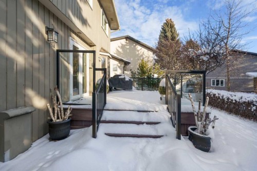 215 Edgemont Place Nw, Calgary, AB - Outdoor