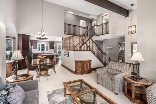 215 Edgemont Place Nw, Calgary, AB - Indoor Photo Showing Other Room