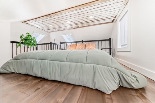 3835 Parkhill Street Sw, Calgary, AB - Indoor