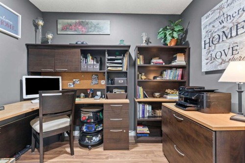 116-5115 Richard Road Sw, Calgary, AB - Indoor Photo Showing Office