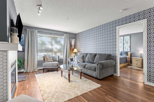116-5115 Richard Road Sw, Calgary, AB - Indoor Photo Showing Living Room