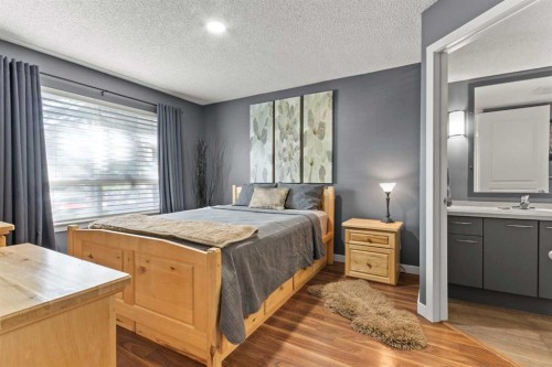 116-5115 Richard Road Sw, Calgary, AB - Indoor Photo Showing Bedroom