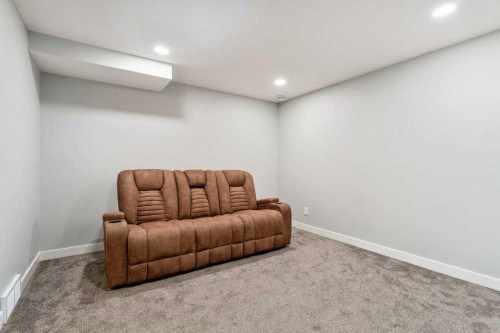 24 Copperpond Park Se, Calgary, AB - Indoor