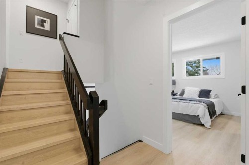 128 Deermoss Crescent Se, Calgary, AB - Indoor Photo Showing Other Room