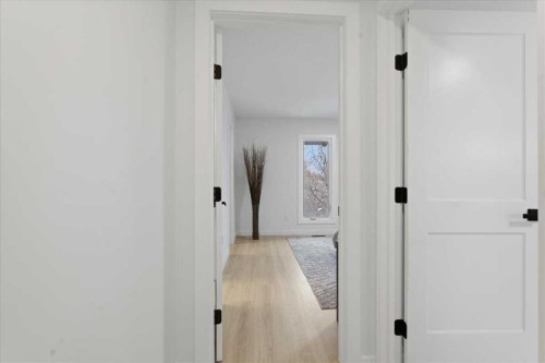 128 Deermoss Crescent Se, Calgary, AB - Indoor Photo Showing Other Room