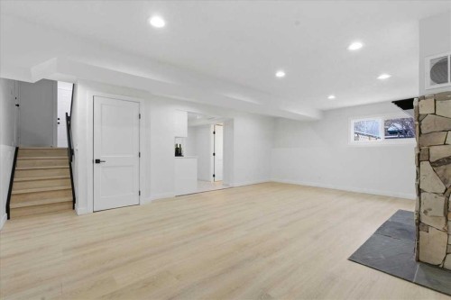 128 Deermoss Crescent Se, Calgary, AB - Indoor Photo Showing Other Room