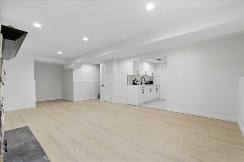 128 Deermoss Crescent Se, Calgary, AB - Indoor Photo Showing Other Room