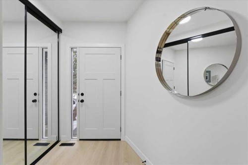 128 Deermoss Crescent Se, Calgary, AB - Indoor Photo Showing Other Room