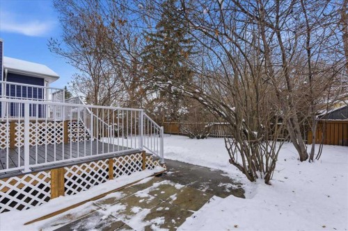 128 Deermoss Crescent Se, Calgary, AB - Outdoor