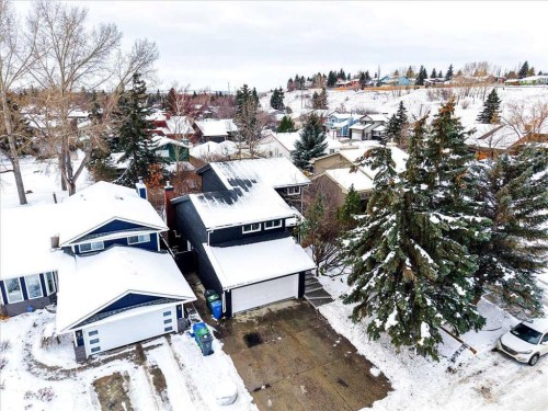 128 Deermoss Crescent Se, Calgary, AB - Outdoor