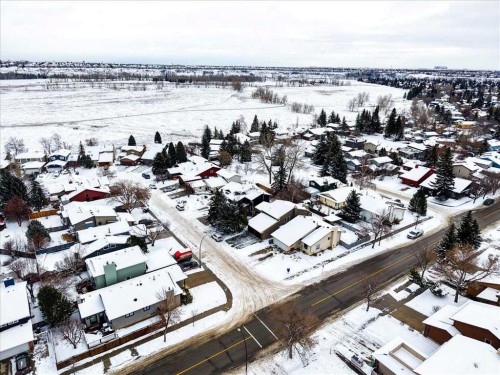 128 Deermoss Crescent Se, Calgary, AB - Outdoor With View