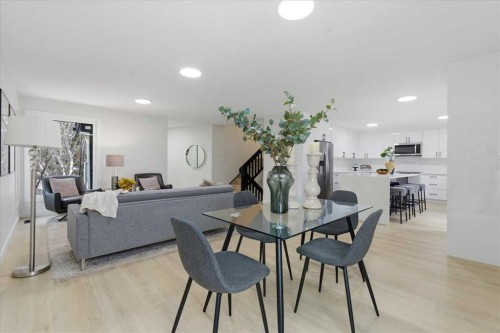 128 Deermoss Crescent Se, Calgary, AB - Indoor Photo Showing Dining Room