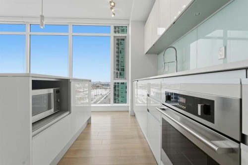 1002-1122 3 Street Se, Calgary, AB - Indoor Photo Showing Kitchen