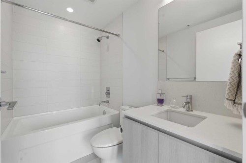 1002-1122 3 Street Se, Calgary, AB - Indoor Photo Showing Bathroom