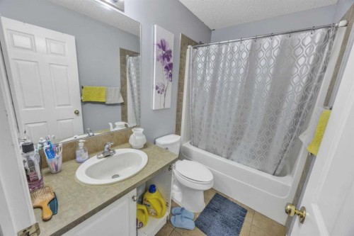 19 Saddlemont Way Ne, Calgary, AB - Indoor Photo Showing Bathroom