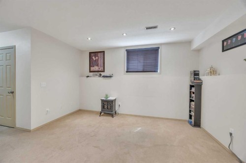 19 Saddlemont Way Ne, Calgary, AB - Indoor