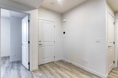 52 Magnolia Green Se, Calgary, AB - Indoor Photo Showing Other Room