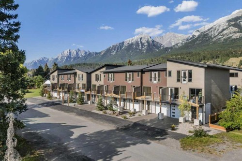 102-1330 1st Avenue  Canmore, AB T1W 1M4