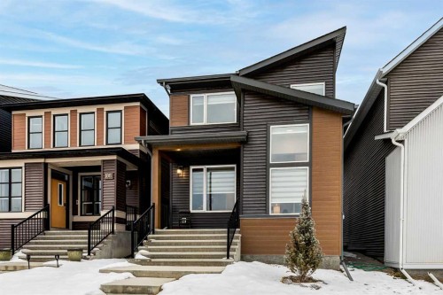 184 Rowmont Boulevard Nw, Calgary, AB - Outdoor With Facade