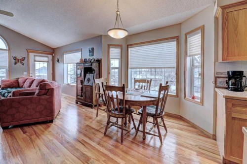 73 Cresthaven View Sw, Calgary, AB - Indoor