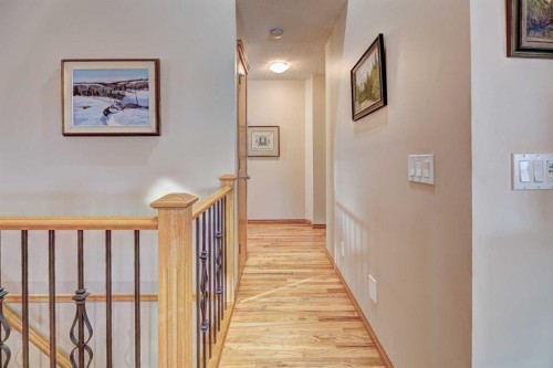 73 Cresthaven View Sw, Calgary, AB - Indoor Photo Showing Other Room