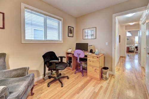 73 Cresthaven View Sw, Calgary, AB - Indoor Photo Showing Office