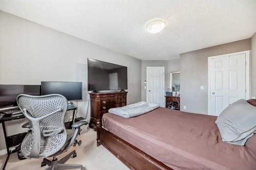 127 Covepark Green Ne, Calgary, AB - Indoor Photo Showing Bedroom