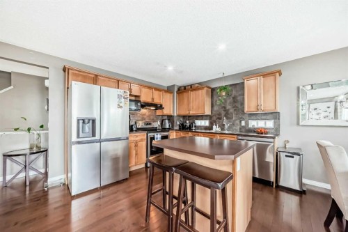 127 Covepark Green Ne, Calgary, AB - Indoor Photo Showing Kitchen