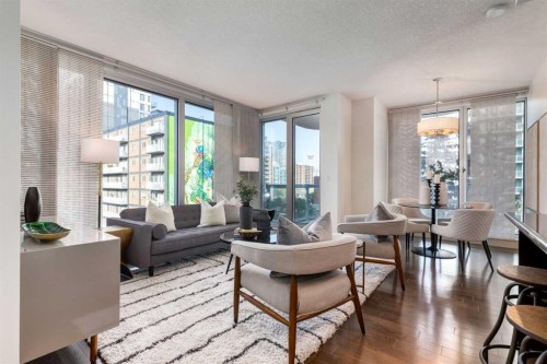 500-817 15 Avenue Sw, Calgary, AB - Indoor Photo Showing Living Room