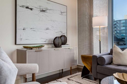 500-817 15 Avenue Sw, Calgary, AB - Indoor Photo Showing Bedroom