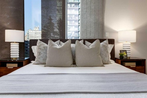 500-817 15 Avenue Sw, Calgary, AB - Indoor Photo Showing Bedroom