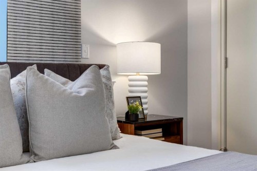 500-817 15 Avenue Sw, Calgary, AB - Indoor Photo Showing Bedroom