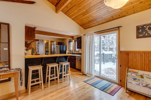 51 Manyhorses Drive, Rural Rocky View County, AB - Indoor