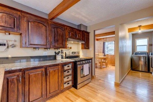 51 Manyhorses Drive, Rural Rocky View County, AB - Indoor Photo Showing Kitchen