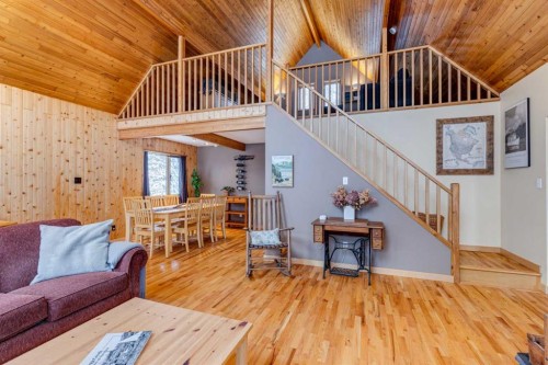 51 Manyhorses Drive, Rural Rocky View County, AB - Indoor