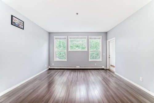 209-1000 Applevillage Court Se, Calgary, AB - Indoor Photo Showing Other Room