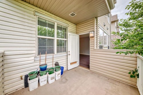 209-1000 Applevillage Court Se, Calgary, AB - Outdoor With Exterior