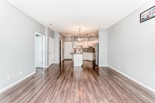 209-1000 Applevillage Court Se, Calgary, AB - Indoor