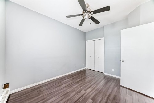 209-1000 Applevillage Court Se, Calgary, AB - Indoor Photo Showing Other Room