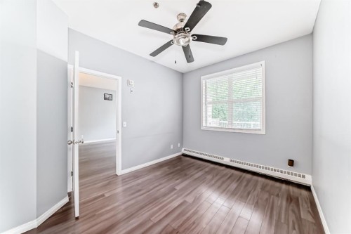 209-1000 Applevillage Court Se, Calgary, AB - Indoor Photo Showing Other Room