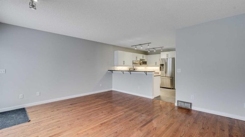 3667 Sierra Morena Road Sw, Calgary, AB - Indoor