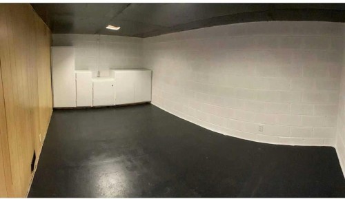 2111 19 Street, Nanton, AB - Indoor Photo Showing Other Room